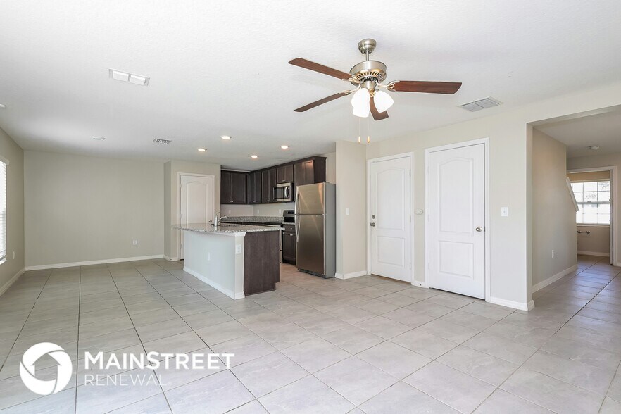 Building Photo - 216 Fig Ct