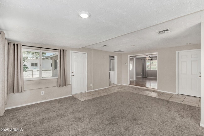 Building Photo - 10216 N 110th Ave