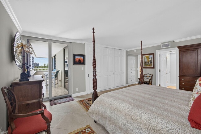 Building Photo - 5280 N Ocean Dr