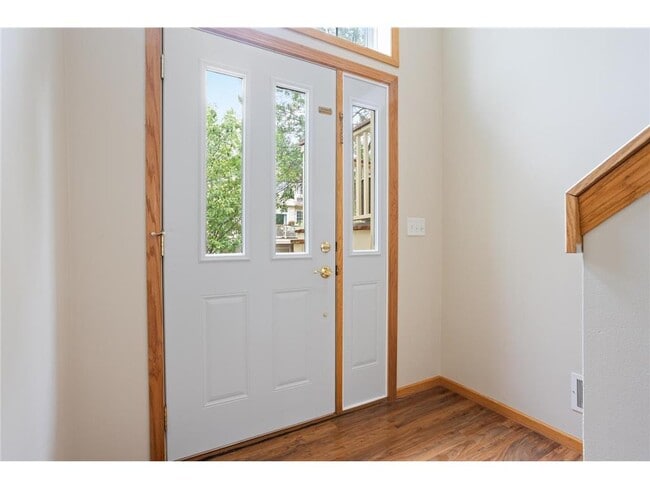 Building Photo - 13840 54th Ave N