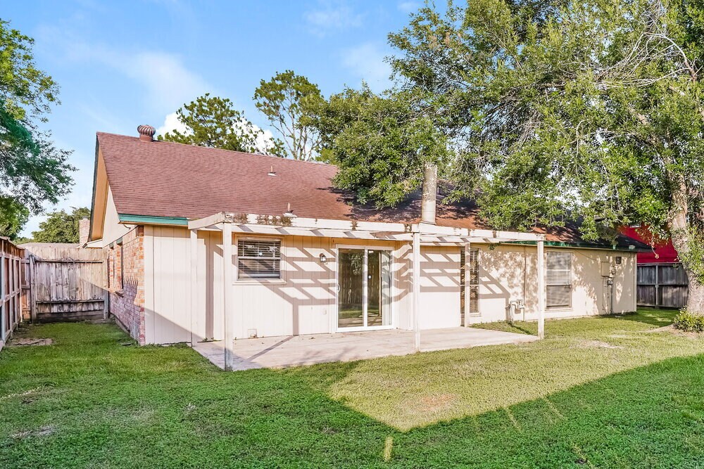 Building Photo - 14806 Chasemont Dr
