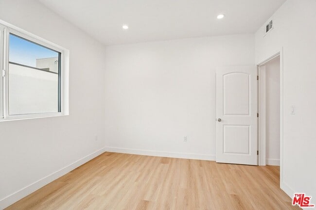 Building Photo - 1185 Leighton Ave