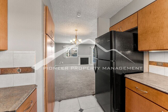 Building Photo - Fantastic Townhome with 1-Car Attached Garage, and Central AC!