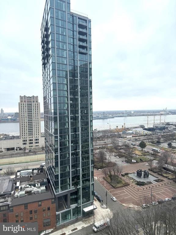 Building Photo - 200 Locust St