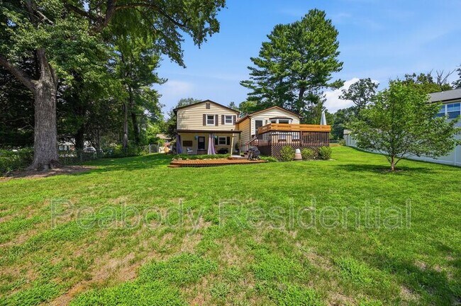 Building Photo - 6426 Carriage Dr