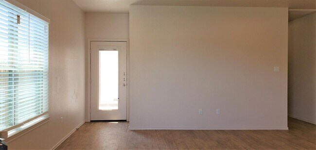 Building Photo - Cooper ISD- Luxury Duplex in Southwest Lub...