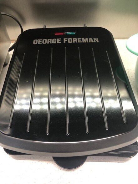 George Foreman grill - 639 Oak Ave