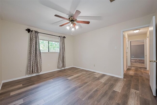 Building Photo - 2762 Foliage Green Dr
