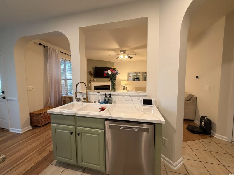 Building Photo - 204 Fulbourn Pl