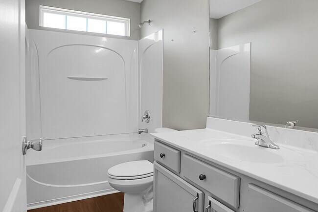Building Photo - Lovely home in Summerville SC