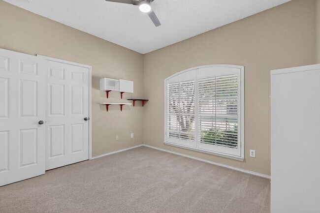 Building Photo - 10201 Max Ln