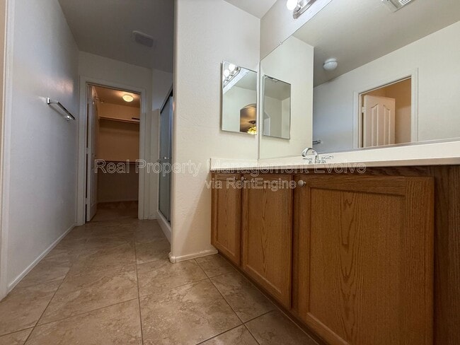 Building Photo - 9854 E Escondido Ave