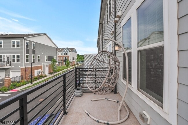 Building Photo - 8 Jessica Ln