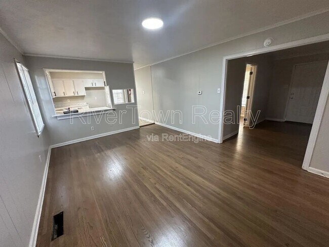 Building Photo - 3265 Hanna Dr