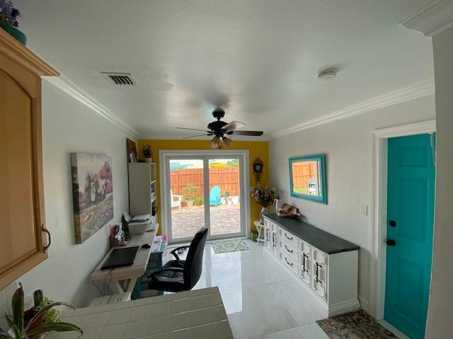 Building Photo - 6601 Lake Clarke Dr