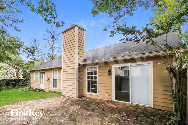Building Photo - 4745 Roswell Mill Dr
