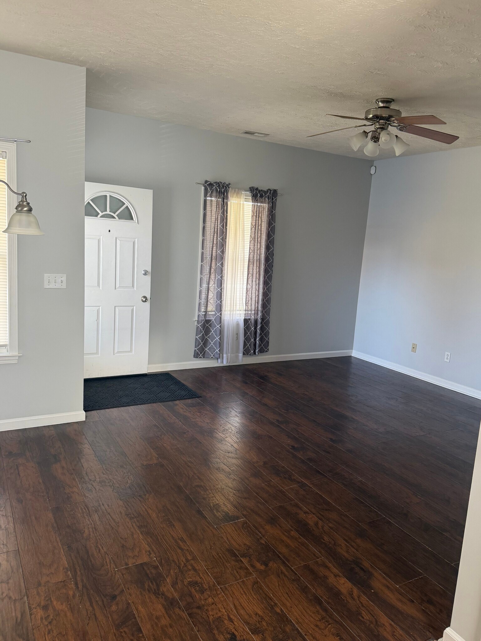 Building Photo - 431 16th St