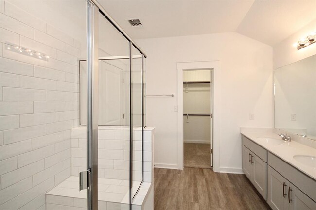Building Photo - 15236 Sweet Mimosa Dr