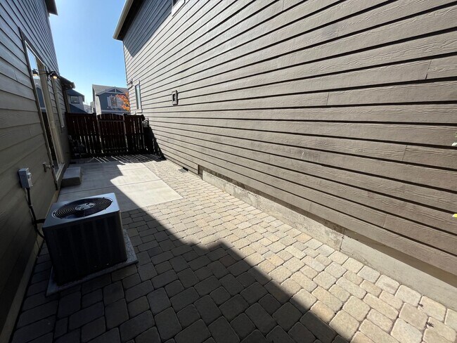 Building Photo - 3 Bed/2.5 Bath Single Family Home in NE Bend - McCall Landing