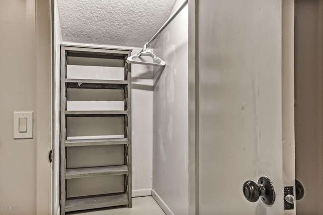 Building Photo - 4050 McGirts Blvd