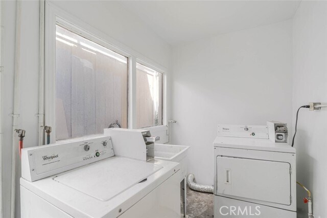 Building Photo - 1051 Western Ave