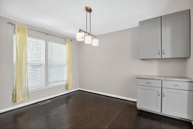 Building Photo - 6602 Squireman Ct