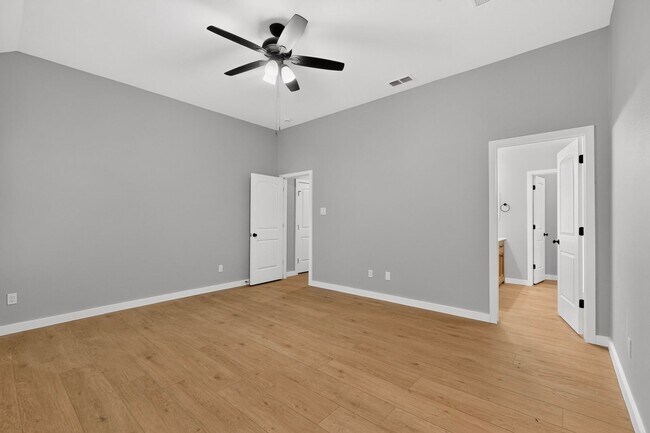 Building Photo - 3312 Glen Crest Ln
