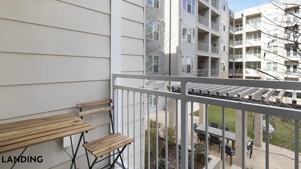 Building Photo - 3001 Crockett St