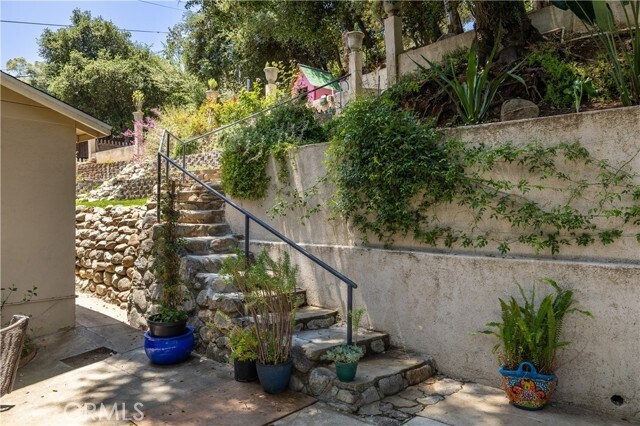 Building Photo - 4566 Lower Live Oak Canyon Rd