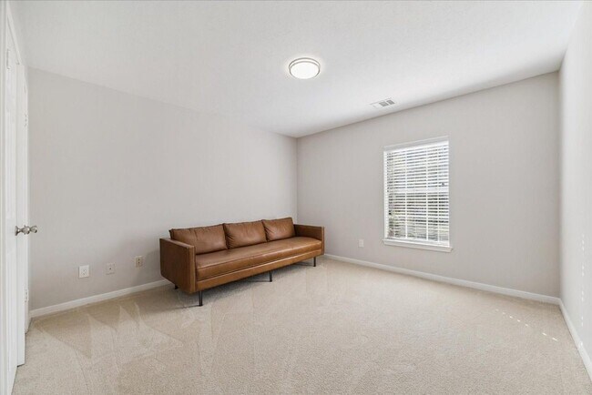 Building Photo - 30 Penny Green St