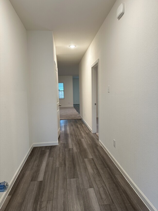 Building Photo - 1529 Escondido Dr