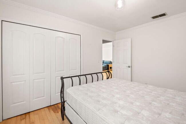 Building Photo - BEAUTIFUL Home For Rent in Lakewood Estates!