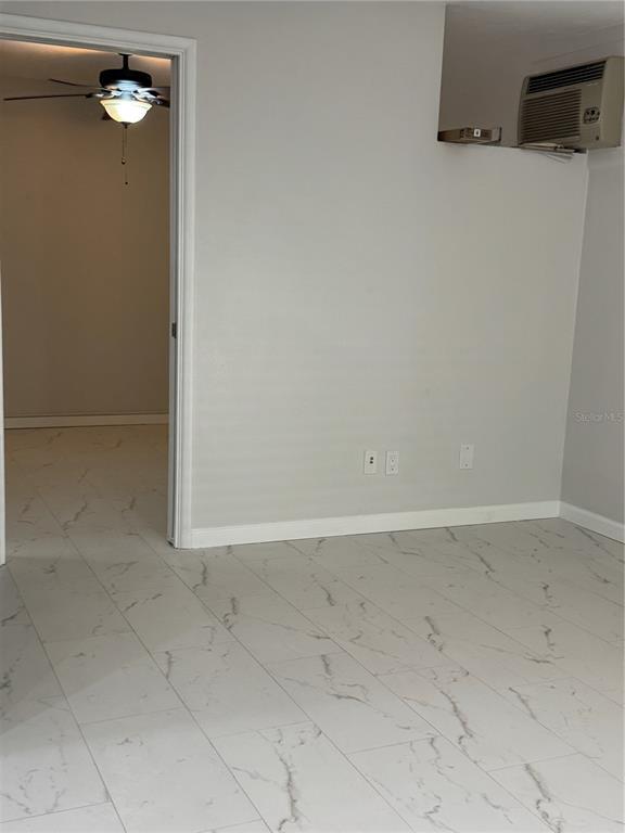 Building Photo - 145 10th Ave N