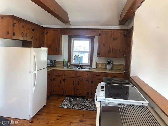 Building Photo - 2 br, 1 bath Apartment - 134 Ridgewood Road