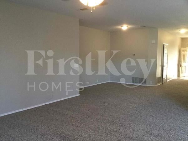 Building Photo - 820 Big Sky Ln