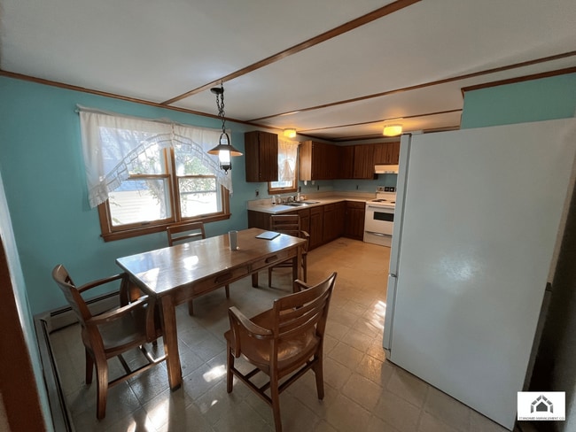 Building Photo - Four Bedroom Single Family House for Rent on Madison St, North Anson
