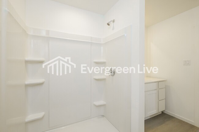 Building Photo - 12528 Huntington Rdg Wy