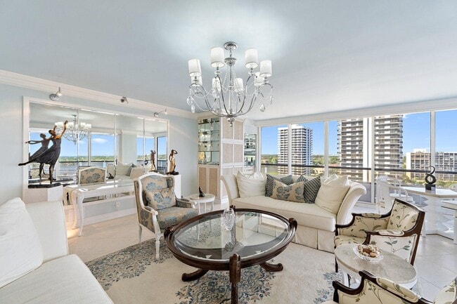 Building Photo - 100 Lakeshore Dr