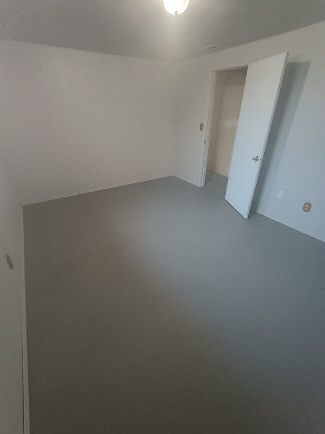 Building Photo - 2765 Bandera Dr