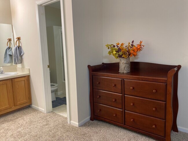 Building Photo - 1511 Legend Trail Dr
