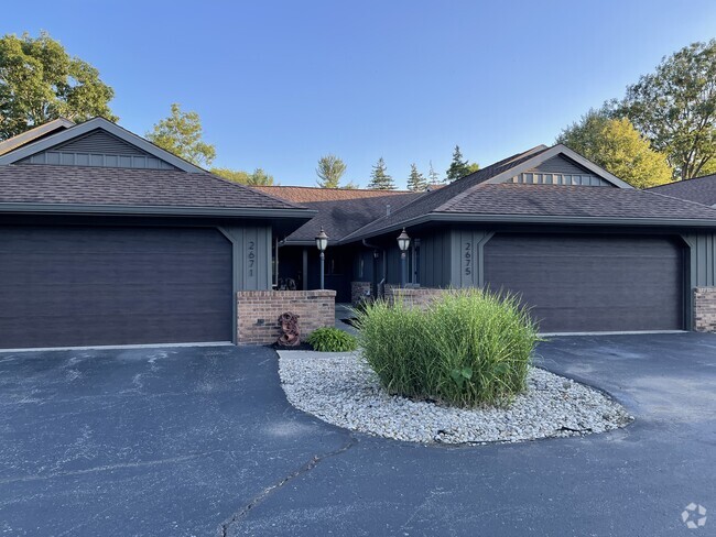 Building Photo - 2675 Glen Arbor Ter