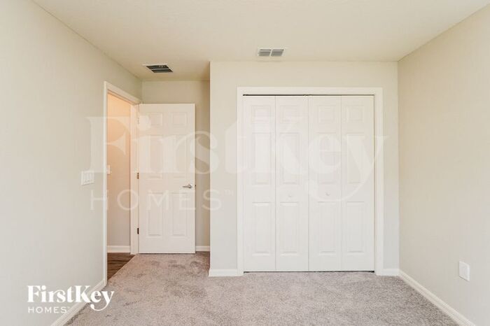 Building Photo - 121 Foxtail Loop