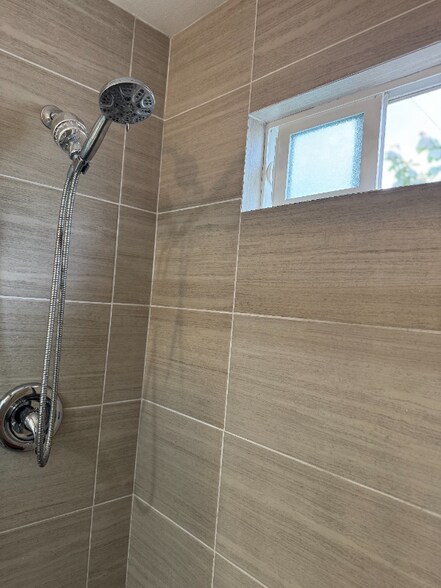 Building Photo - 532 Cesar E. Chavez Pkwy