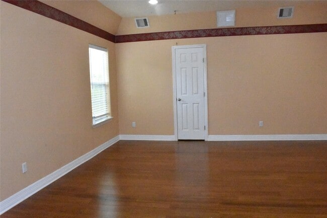 Building Photo - 8535 Parkette Dr