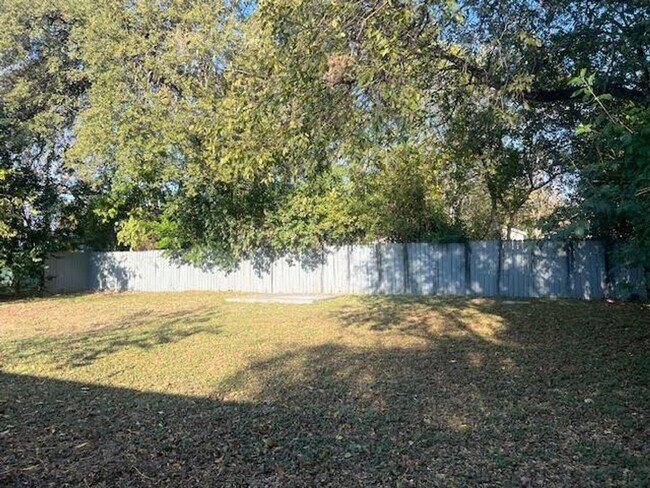 Building Photo - 3717 N 26th St