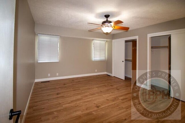 Building Photo - 700.00 off Deposit 4 Bed Ranch House in Mi...