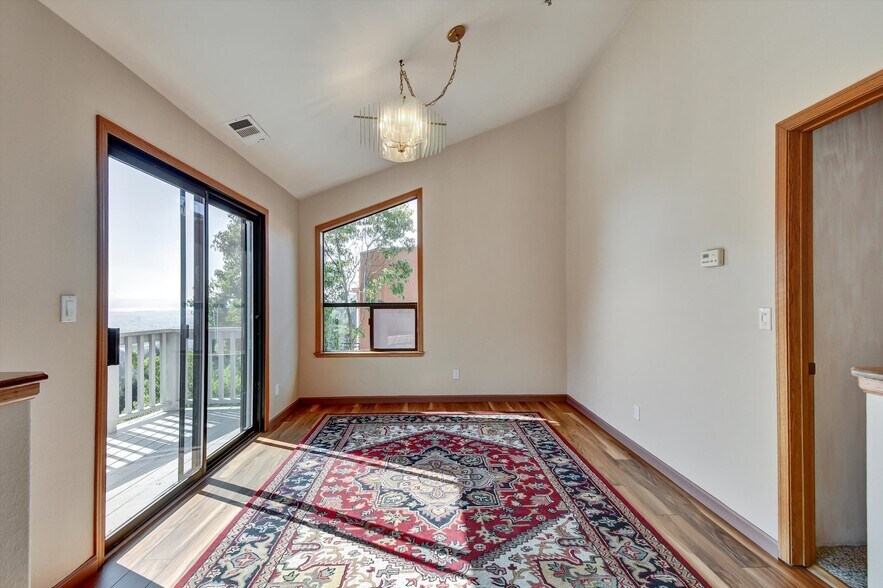 Building Photo - 616 Gravatt Dr