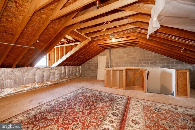 Building Photo - 730 Whitetail Cir