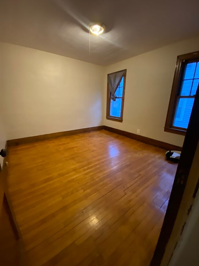 Building Photo - 1008 Lamb St