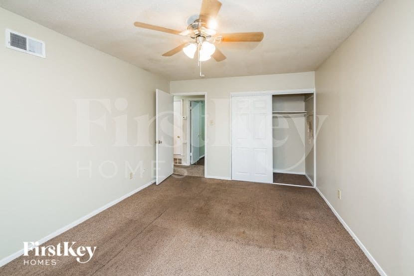 Building Photo - 4270 Cary Hill Dr